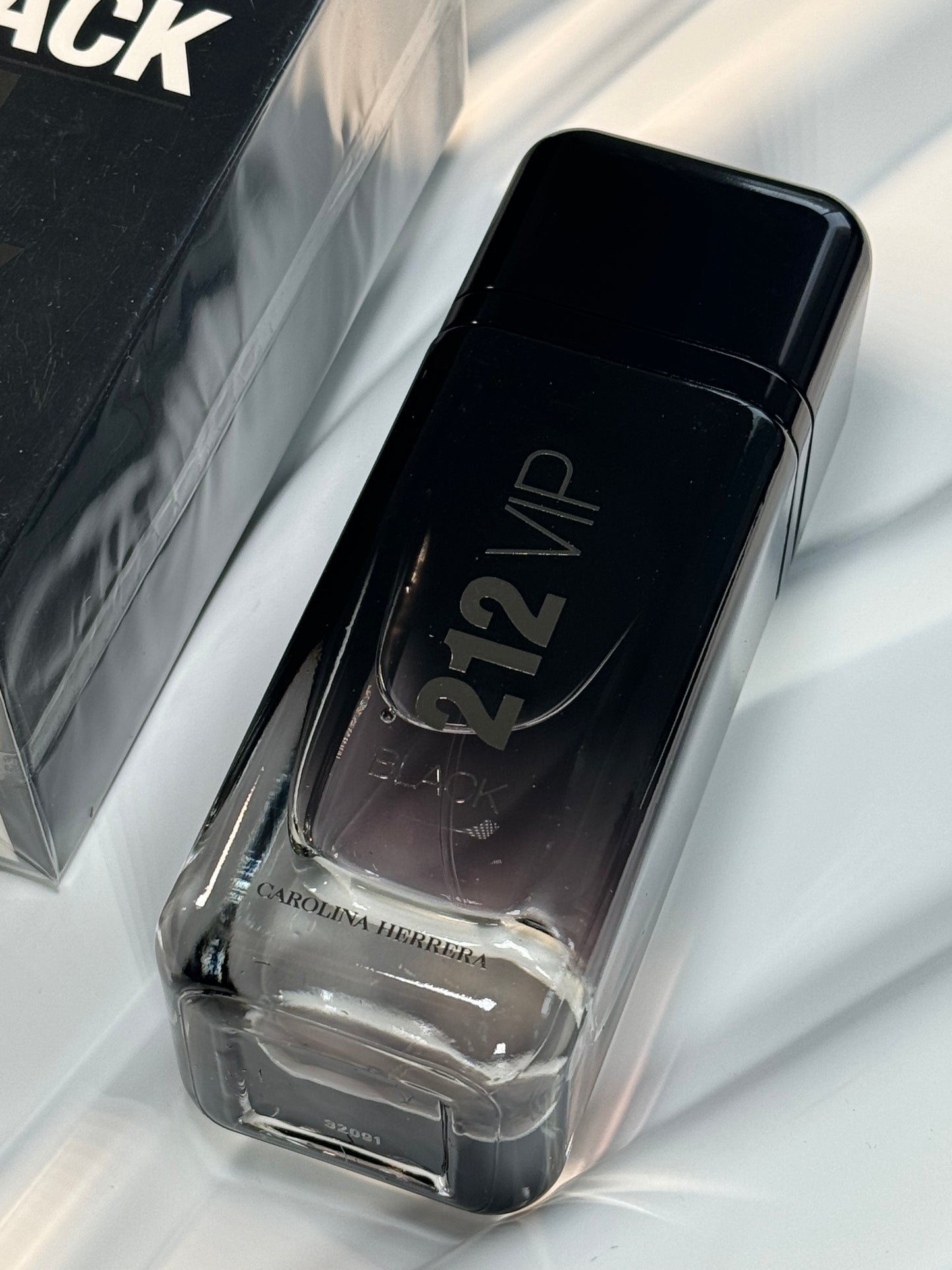 Carolina Herrera 212 VIP Black